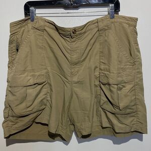 L.L. Bean Women's Tan High Waist Nylon Cargo Trekking Shorts Size XL